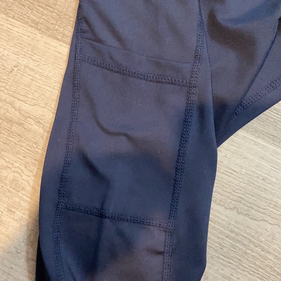NWT Butter Soft Navy Leggings with Pockets - Picture 6 of 9
